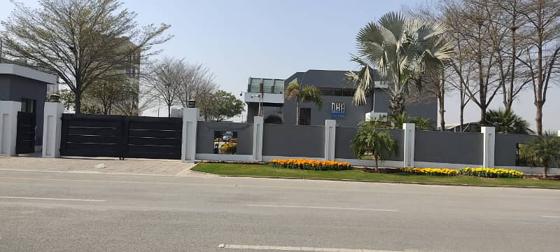 10 MARLA CORNER PLOT D BLOCK DHA RAHBAR 9