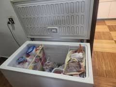 Deep freezer - waves - 12 cbft (as good as new)