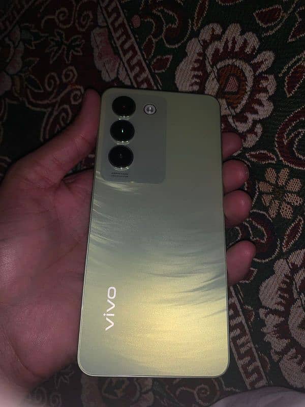 vivo y100 1