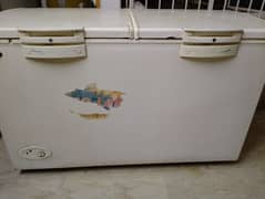freezer  for sale urgently only  interested person contact