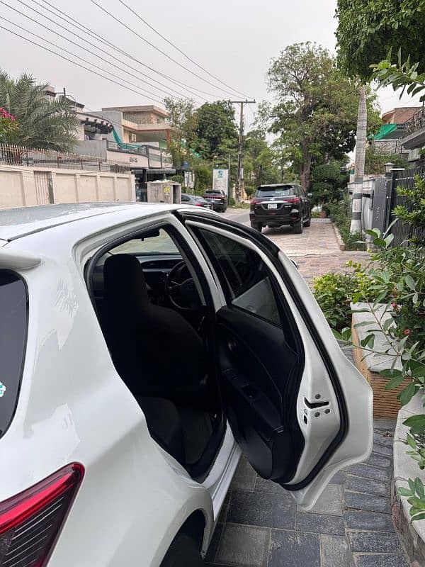 Toyota Vitz 2019 10