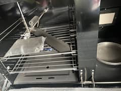 New Gas Oven ha full new Abhi tk used nhi hua zero meter