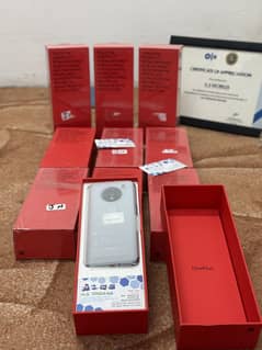Oneplus 7t 8-128 Dual Sim Box Pack