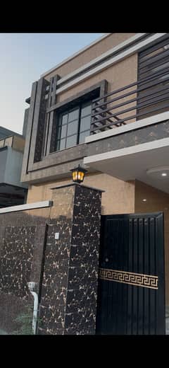 10 Marla 5 Bed House For Sale in Chaklala Scheme 3