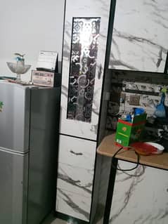 Cabinet with 3 drawers