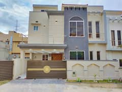 7 MARLA UNIQUE DESIGNER HOUSE FOR SALE