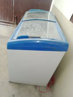 Ice cream freezer