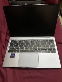 core i5 11th gen 8/256 iris graphics