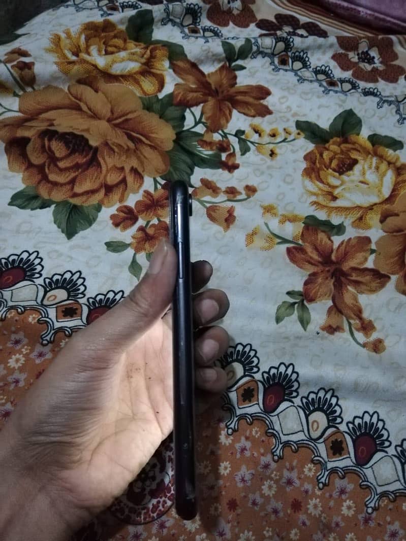 iPhone XR NON PTA FU 64Gb first read add 3