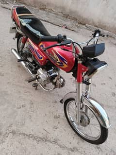 same like new. 21 model . invoice. dimnd 68. new ki tarah ha.