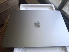 MacBook air M2, 8/512, 15 inches, Like New