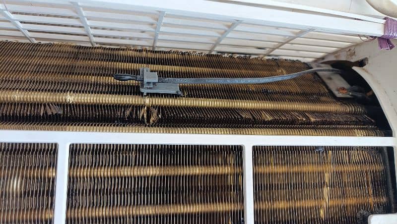 GABA NATIONAL SPLIT AC 1 TON GOOD CONDITION 1
