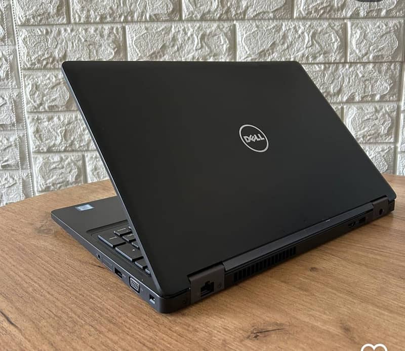 Dell Latitude 5580 core i7 7th Gen HQ Processor. 2GB NVIDIA Graphics 1