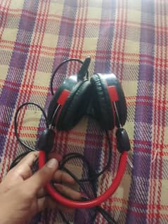 Gaming wired headphones