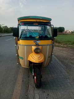 Auto Riksha like new home used