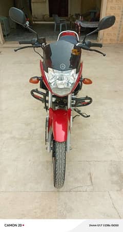 Yamaha YBR 125 show Room Condition Available For Sale.