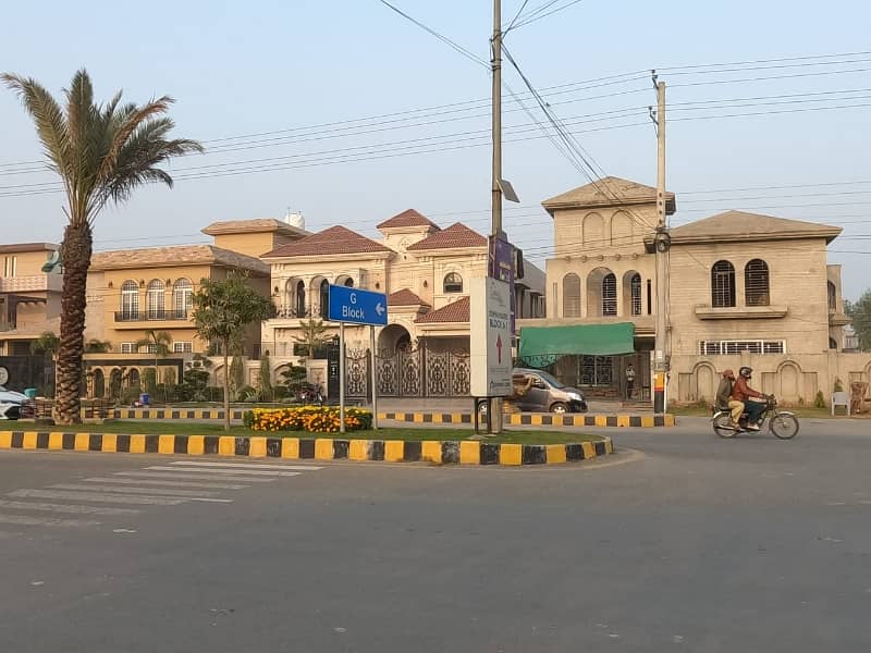 Become Owner Of Your Prime Location Residential Plot Today Which Is Centrally Located In Central Park - Block A1 In Lahore 4
