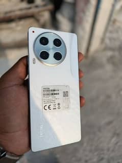 Tecno Camon 30
