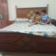 king size Bed and Dressing table