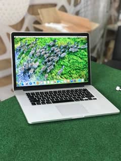 MacBook pro 2015 core i7 16gb ram 256gb SSD 15.4 display laptop sale