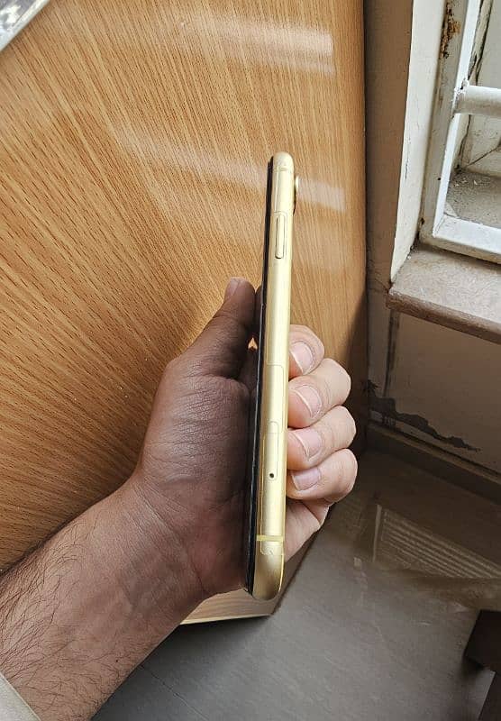 Iphone XR FU 84 BH 6