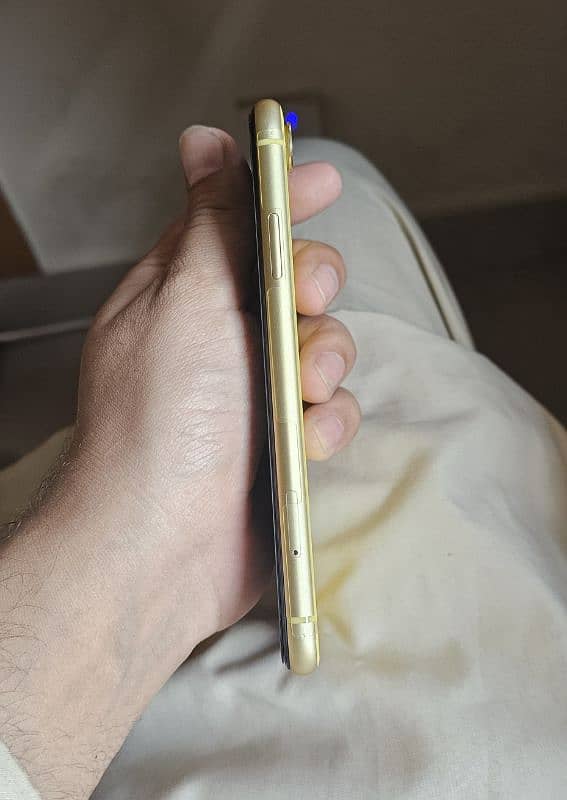 Iphone XR FU 84 BH 9