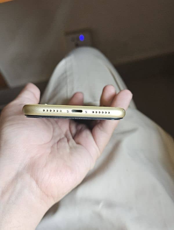 Iphone XR FU 84 BH 10