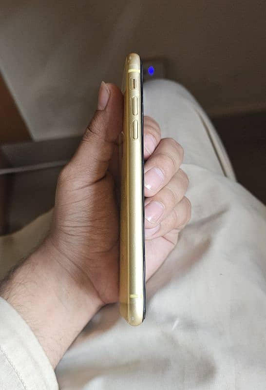 Iphone XR FU 84 BH 11