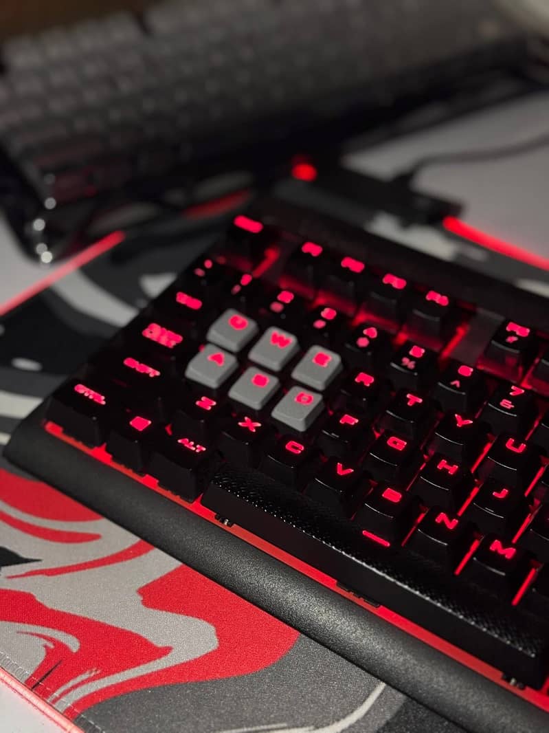 Corsair Strafe Keyboard With Box 3