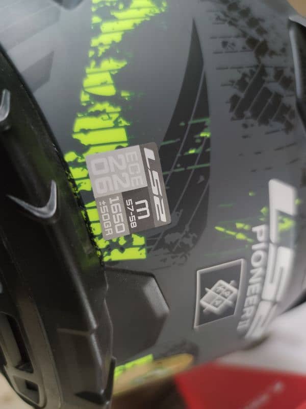 LS2 Helmet ( Size Medium ) 5