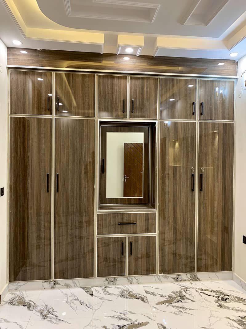5 marla corner facing park brand new house for sale 4