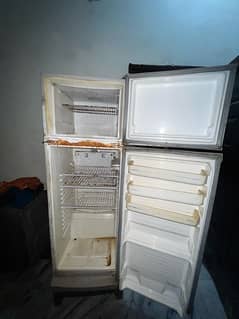 Dawlance Frizer for sale low price