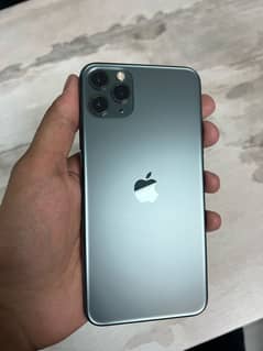 IPhone 11 Pro Max waterpack 10/10 condition
