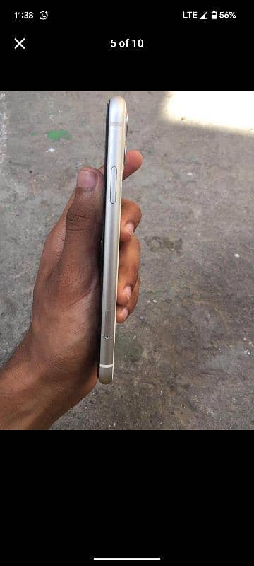 iPhone 11 - 128GB - White Color 1