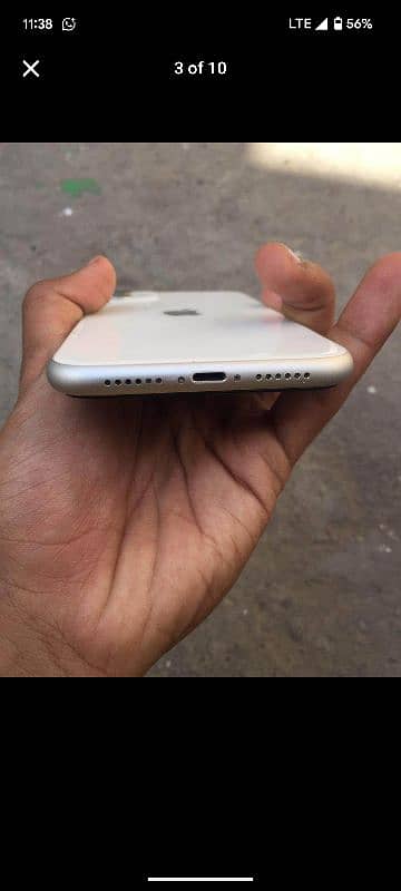 iPhone 11 - 128GB - White Color 6