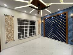 1 Kanal House Is Available In Bahria Town - Sector E