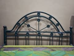Traditional Metal Charpai Bed with Modern Frame