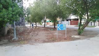 10 Marla Two Side Open Facing Park Plot Available For Sale In Talha Block Bahria Town
