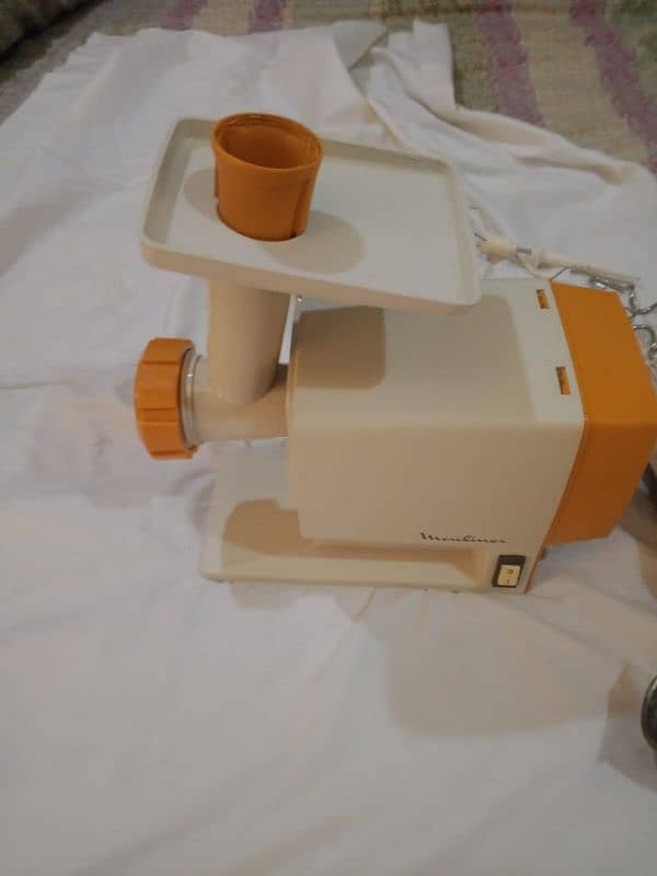 Meat mincer and vagetable slicer,crusher 2