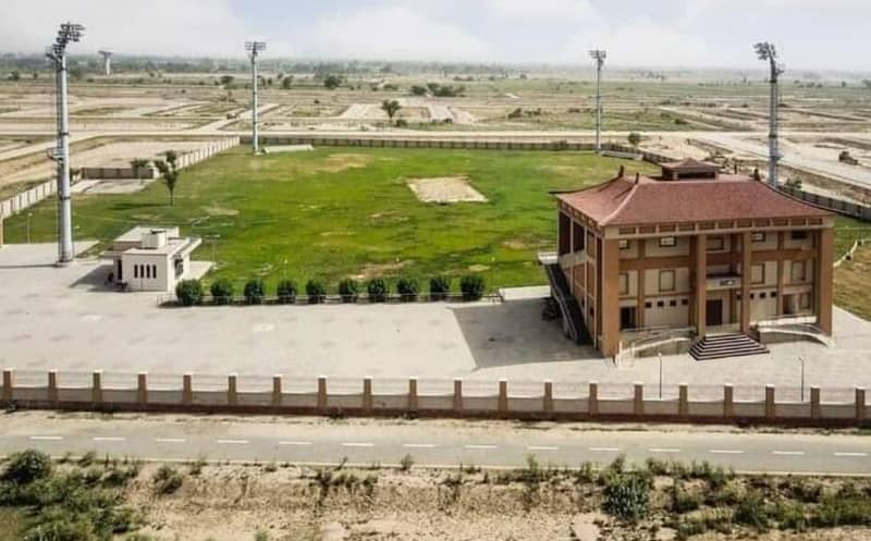 LDA City LAHORE 5 Marla Plot For Sale C Block Possession Plot 3