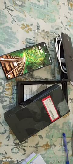 s22 Samsung 8/128 best condition
