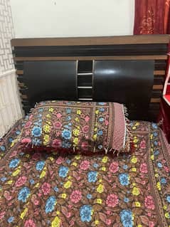 sigle bed