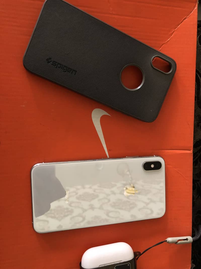 Iphone Xs Max 256 gb PTA approve with scom sim ufone for life time 1