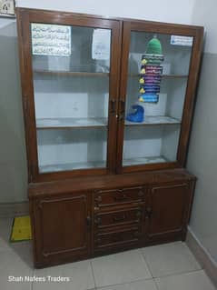 bartan showcase need some repairing