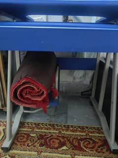 Computer table in excellent condition for sale
