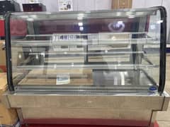 Cake display freezer
