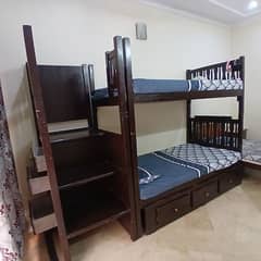 bunker bed/double bed