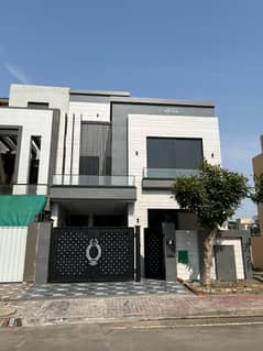 5 Marla Modern Style House is for Sale in Talha Block Bahria Town Lahore