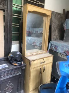Dressing table