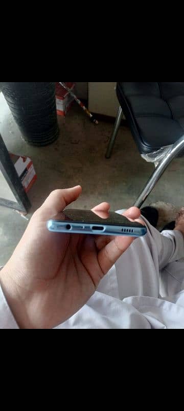 Samsung galaxy  a32 10/9 6gb. 128gb with box 3